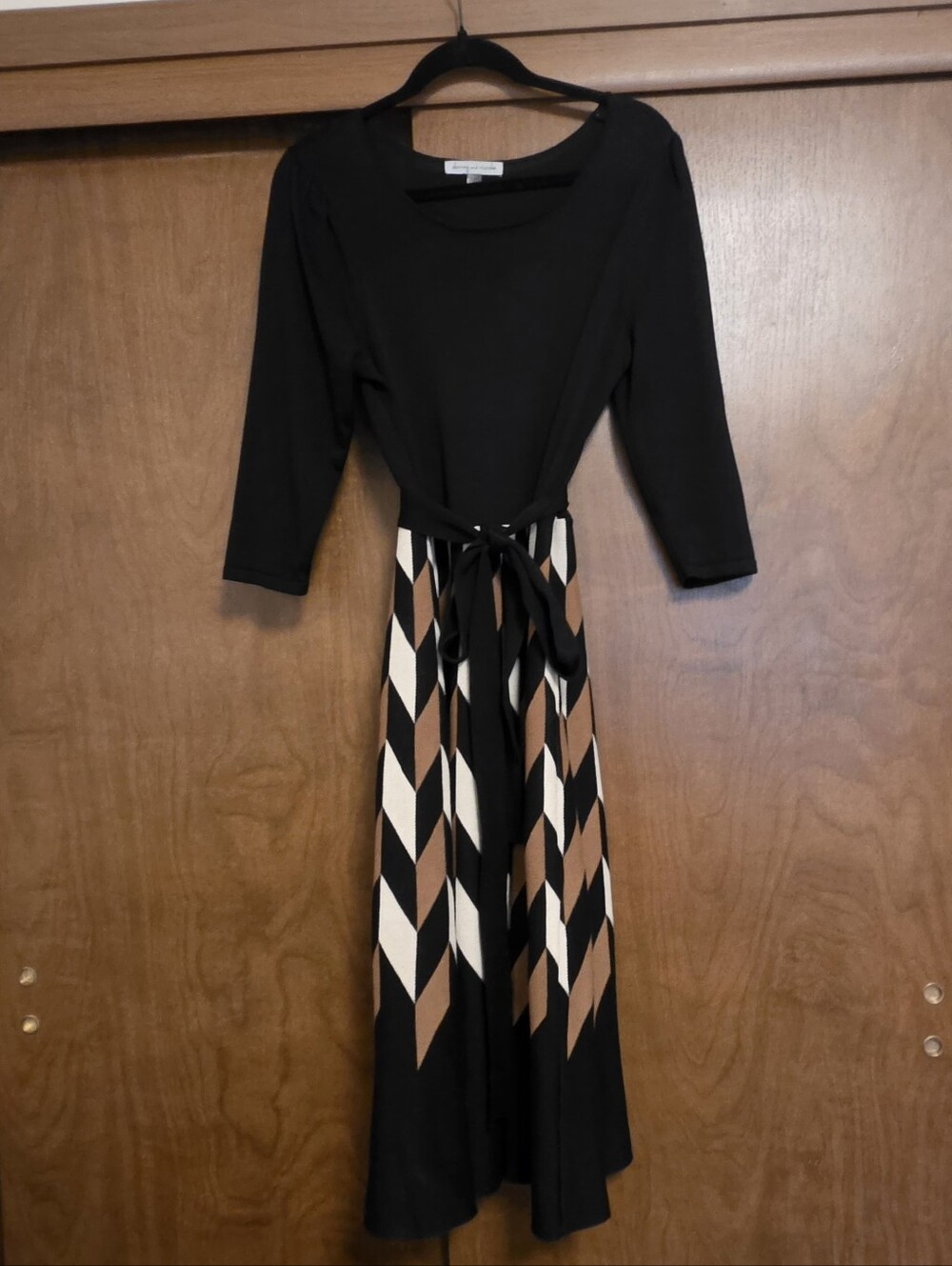 Danny & Nicole Geometric Maxi Dress in Black & White Size Medium Like New
